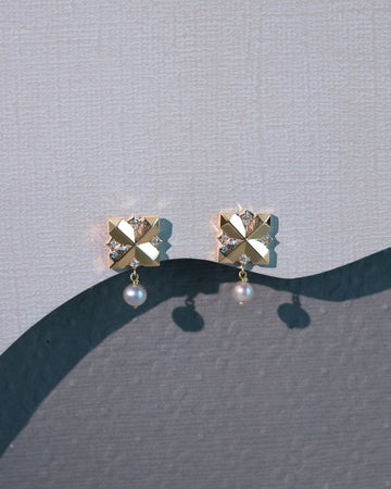 Golden Rose Earring With Pearls