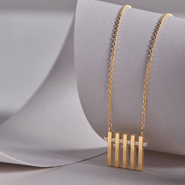 Passion Lines Necklace with Diamond