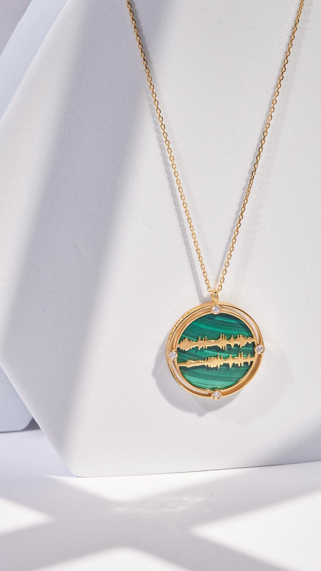 Ayat Necklace, (واصبر لحكم ربك فإنك بأعيننا )