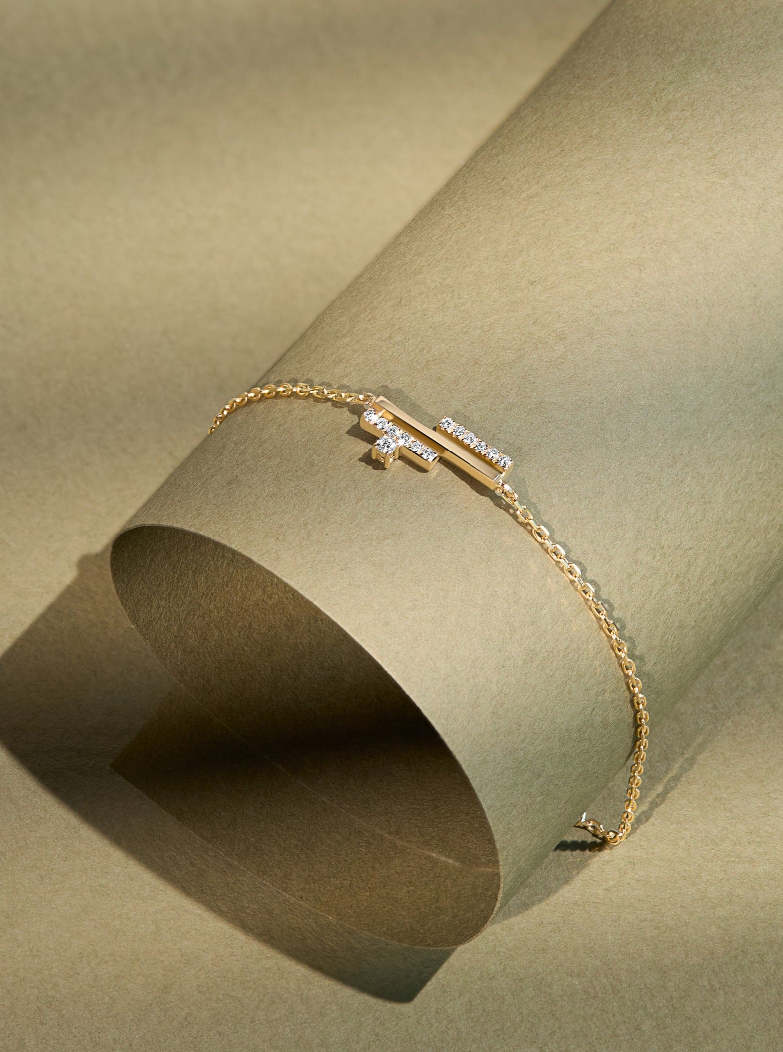 Lines Arabic Alphabet Word Bracelet   Hub Full Diamond