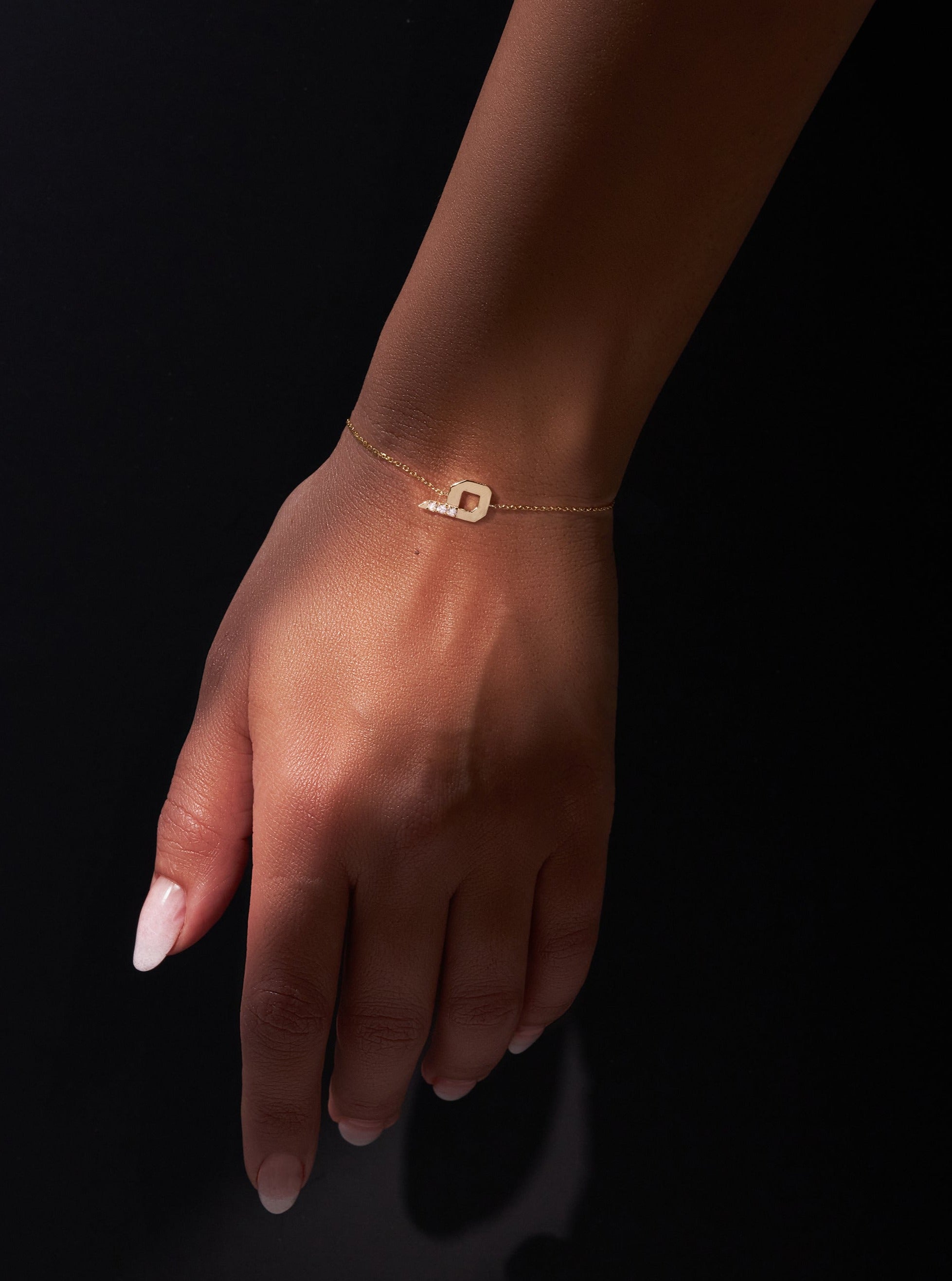 Tarakeeb Letter Bracelet (MIM)