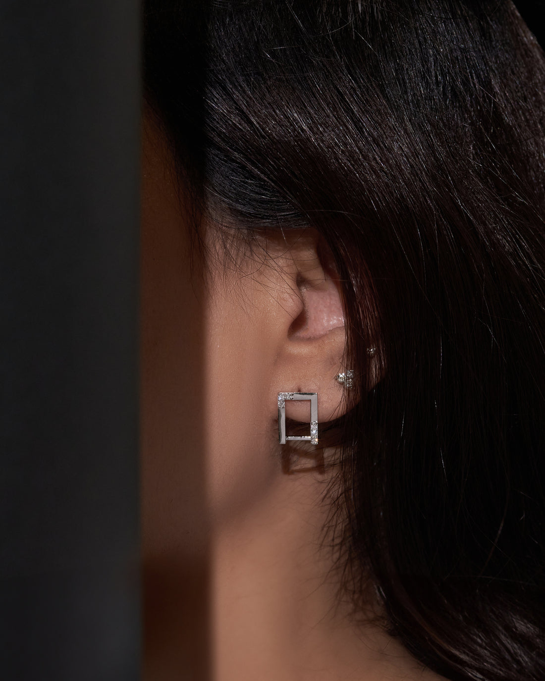 AROMA  pair of Earrings with diamonds