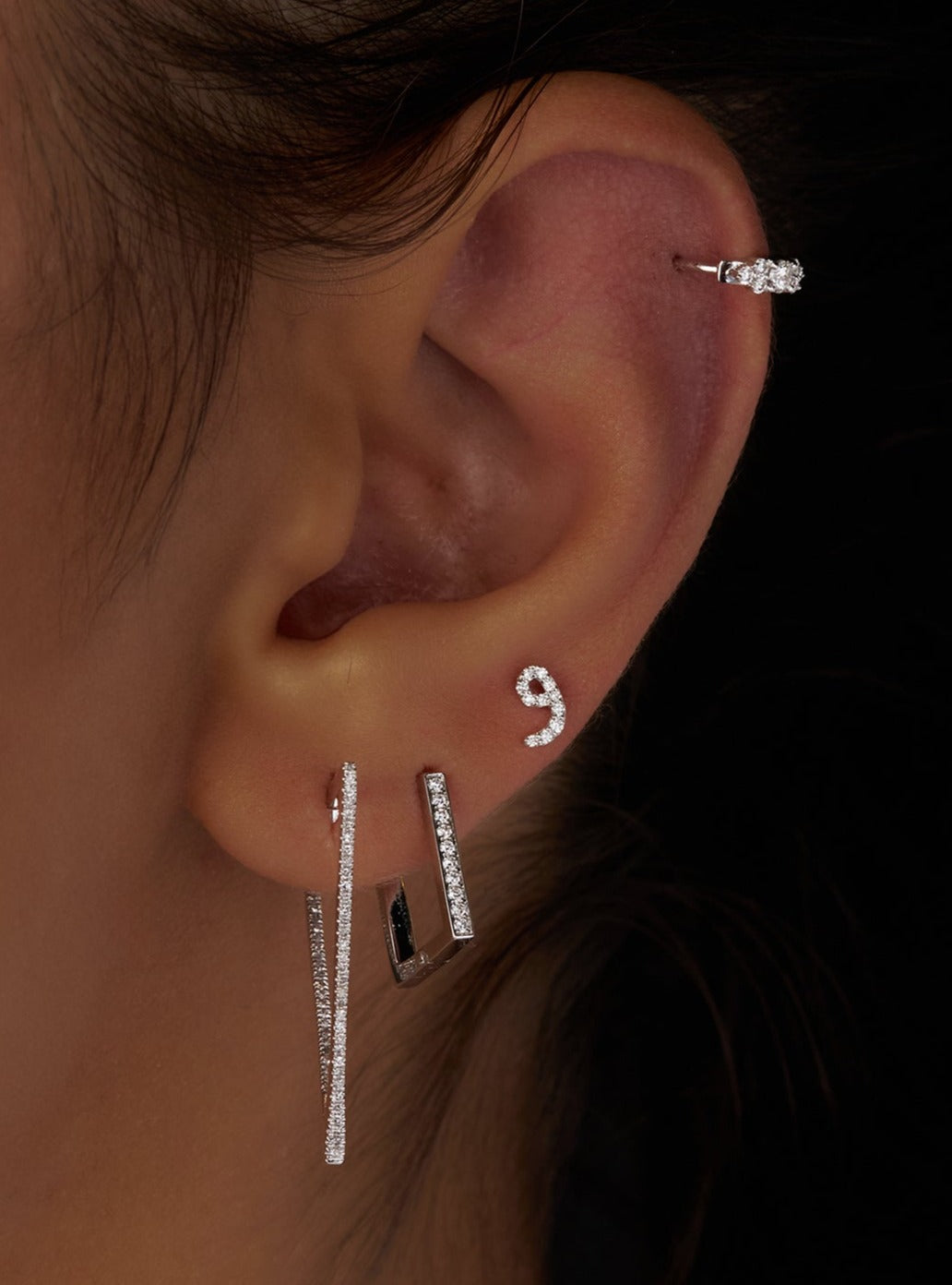 Triangle shape Earrings with Diamonds (White Gold)