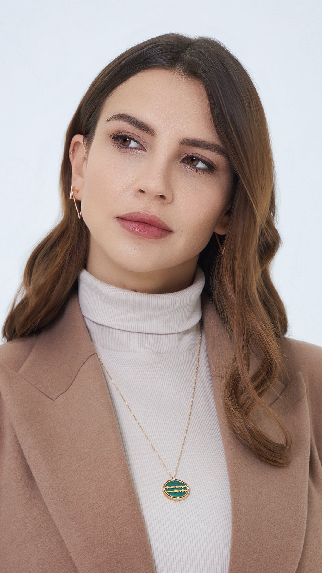 Ayat Necklace, (واصبر لحكم ربك فإنك بأعيننا )