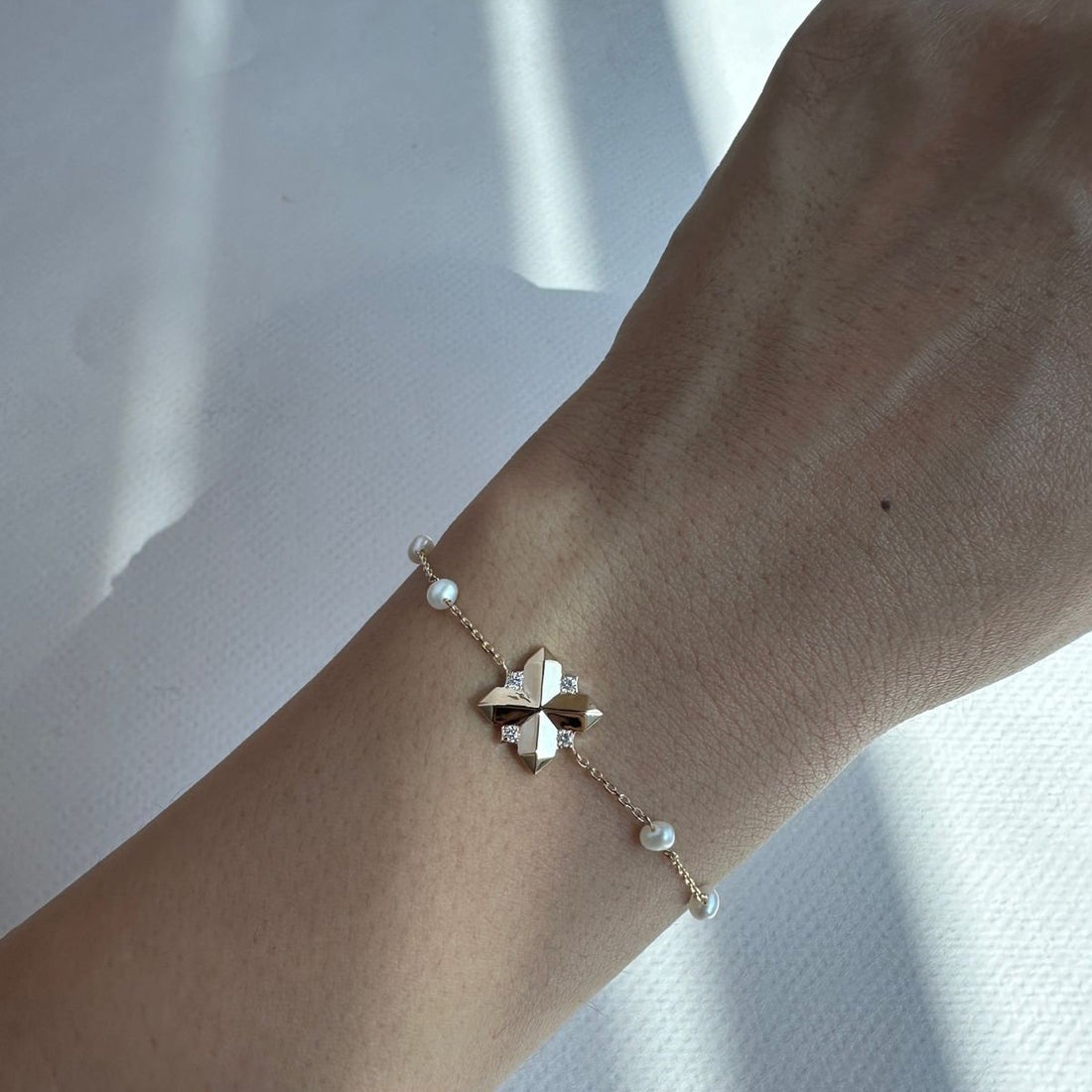 Golden  Rose  Braclete with Pearls