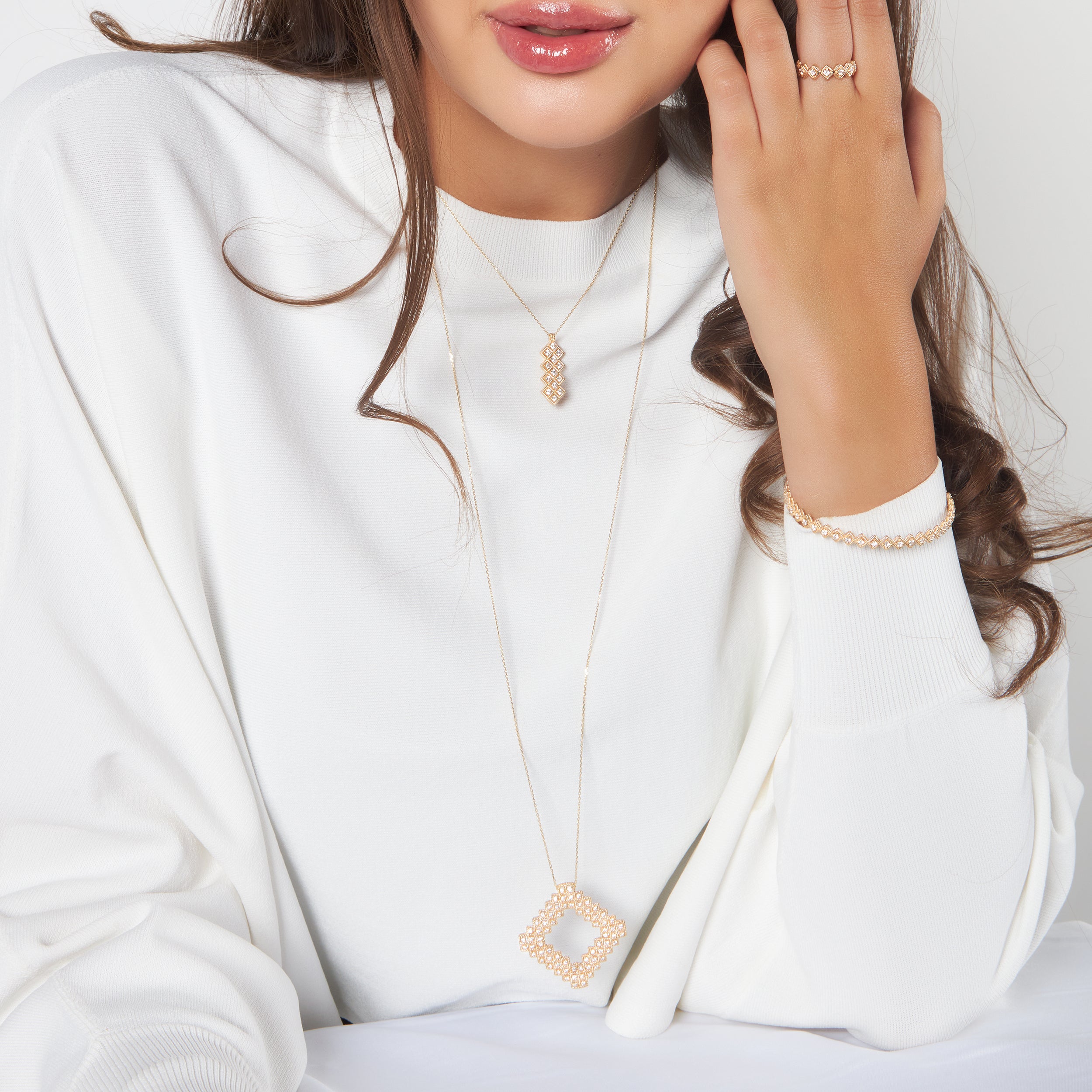 Twist Bangle with Diamonds